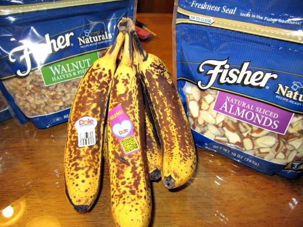 banana bread with fisher nuts