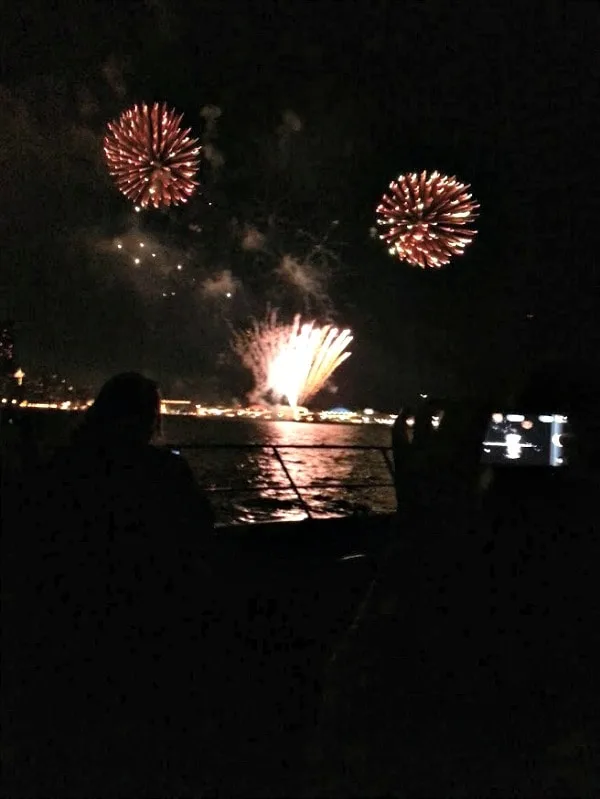 fireworks cruise