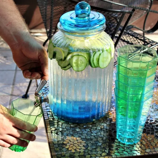Creating Our Backyard Oasis with Pier 1 #Pier1OutdoorParty #sponsored #MC