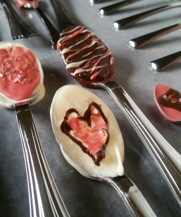 Valentine's Day Chocolate Dipped spoons decorated.
