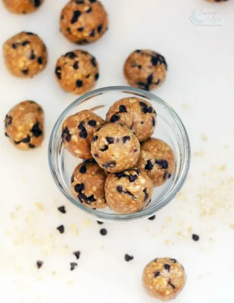 Oatmeal peanut butter bites in a jar. 