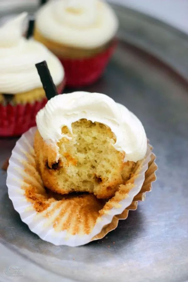 Banana Cupcakes Recipe with Vanilla Pudding Frosting