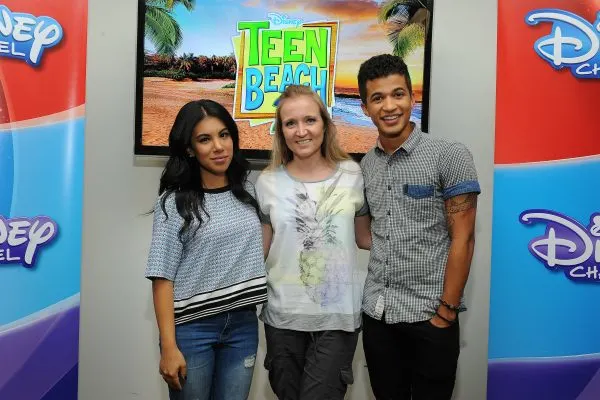 Teen Beach 2 stars Chrissie Fit and Jordan Fisher with Shelley from SweepTight.com.