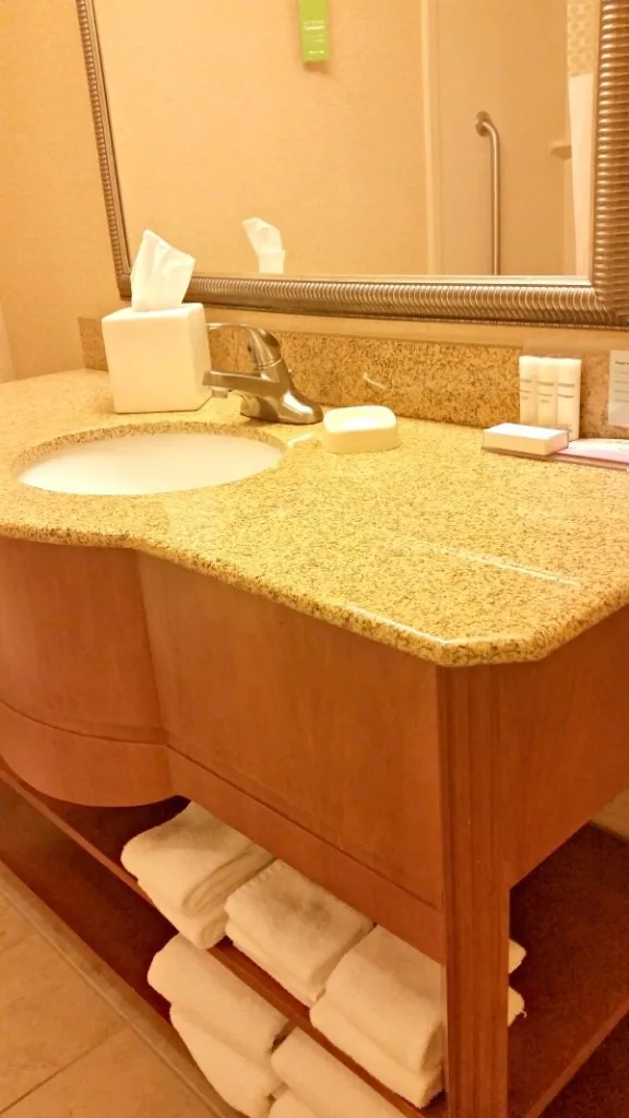 Plenty of counter space in the bathroom 