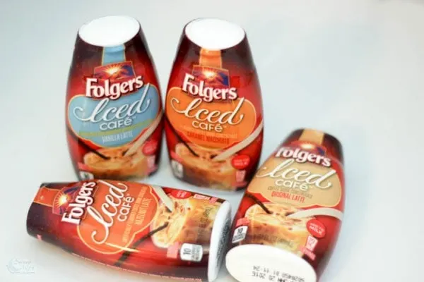 Easy Iced Coffee and Frozen Yogurt Recipe #FolgersFridays #IC ad