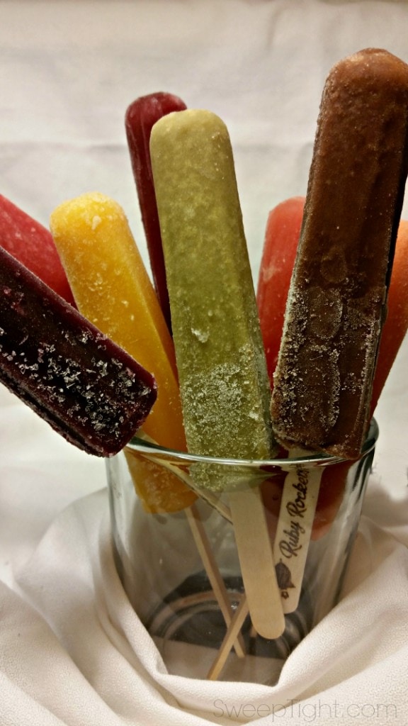 Ruby Rockets Ice Pops are so freaking yummy. Made of all fruits and vegetables and under 40 calories each! Dessert can make a healthy snack!
