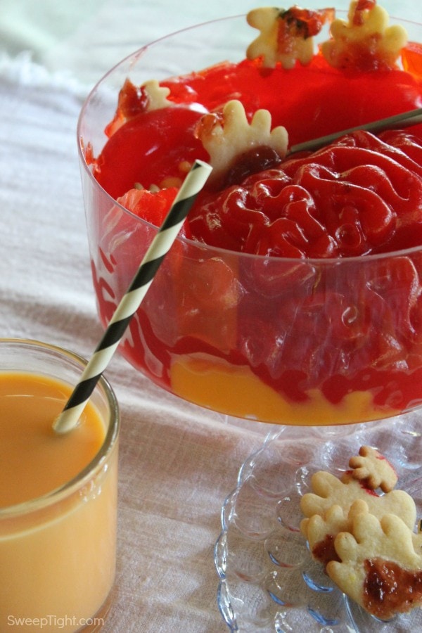 TruMoo Orange Scream Milk is so fun for easy Halloween Recipes!