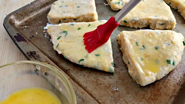 Savory Cheddar and Chive Scones Recipe