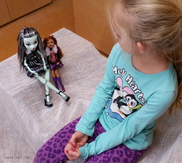 The new Monster High dolls are awesome! #toysrus #ad