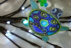 I figured out how to relieve stress and send a smile to a loved one! DIY Stained Glass ornament tutorial