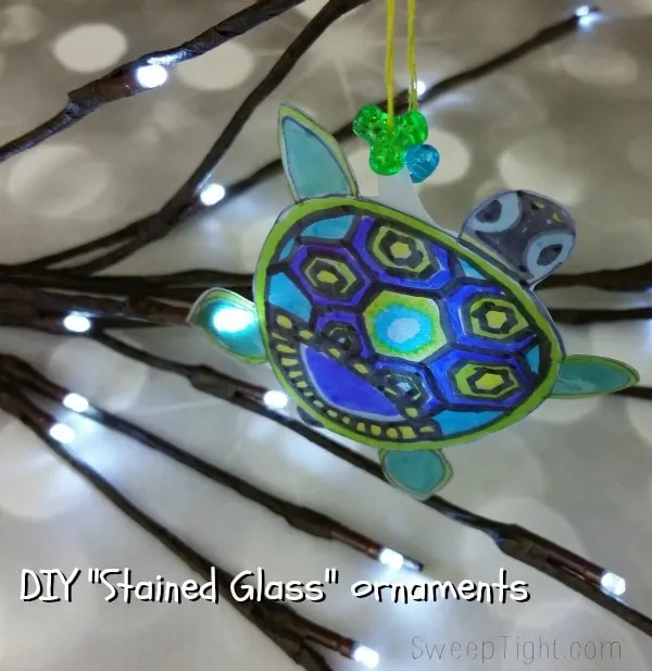 I figured out how to relieve stress and send a smile to a loved one! DIY Stained Glass ornament tutorial