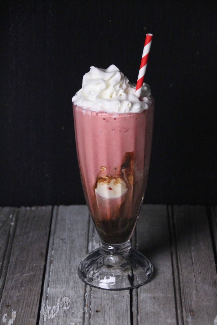 Double Chocolate Red Velvet Cake Shake Recipe