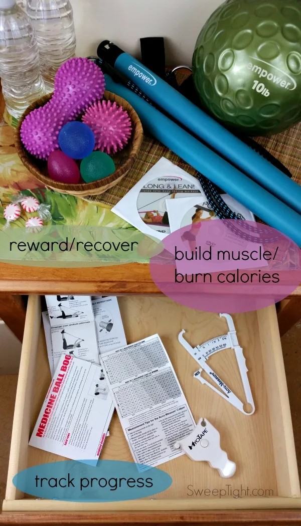 Set up a fitness station for easy workouts for home or office #funfitness