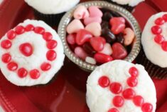 Dark Chocolate Cupcake Recipe - Valentine's Day Cupcakes