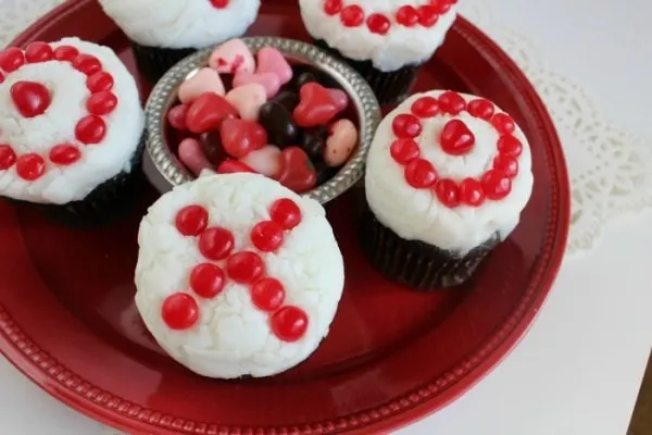 Dark Chocolate Cupcake Recipe - Valentine's Day Cupcakes