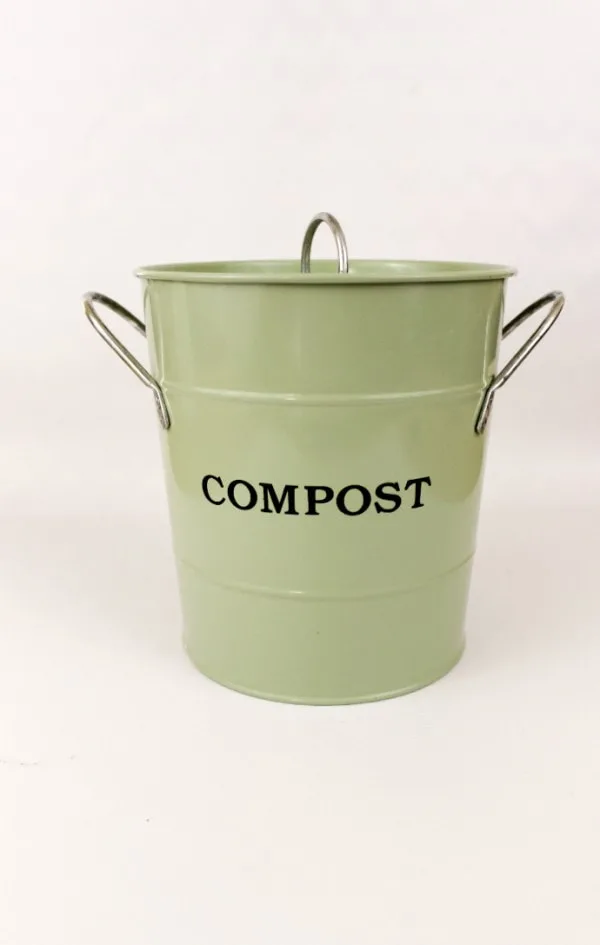LOVE this compost bucket for the kitchen - how to compost at home and why everyone should