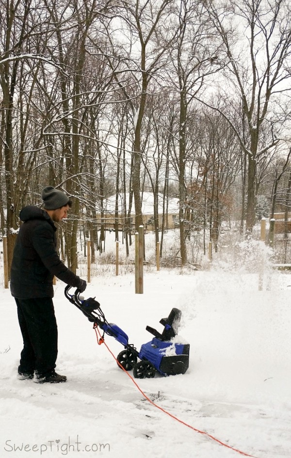 Winter in Chicago with an Electric Snow Blower from Snow Joe