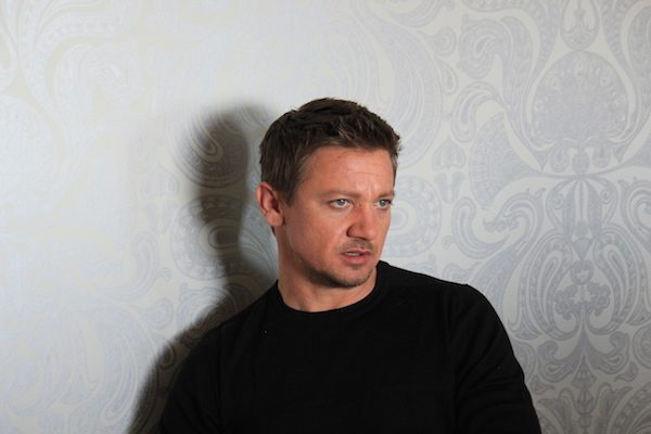 Exclusive Interview with Elizabeth Olsen and Jeremy Renner for Captain America: Civil War #CaptainAmericaEvent