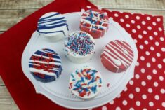 Patriotic Chocolate Covered Oreos Recipe