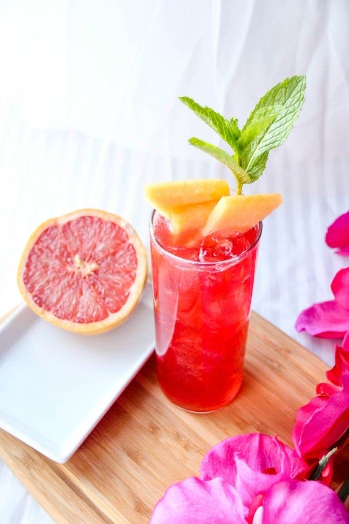 Spicy Cantaloupe and Raspberry Cocktail Recipe
