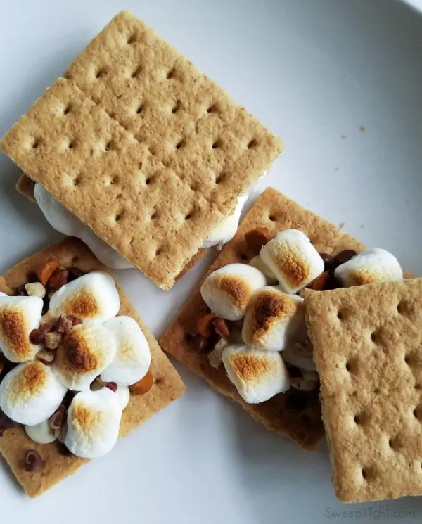 Add my signature indoor s'mores recipe to your toaster oven recipes! #MySignatureMoments #sponsored