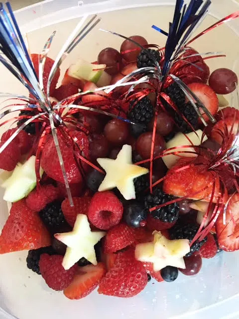 Firecracker salad - very easy fruit salad