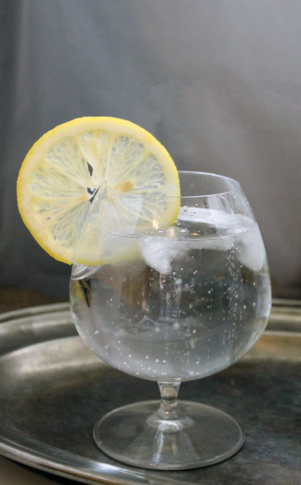 How to Make a Proper Gin and Tonic Recipe