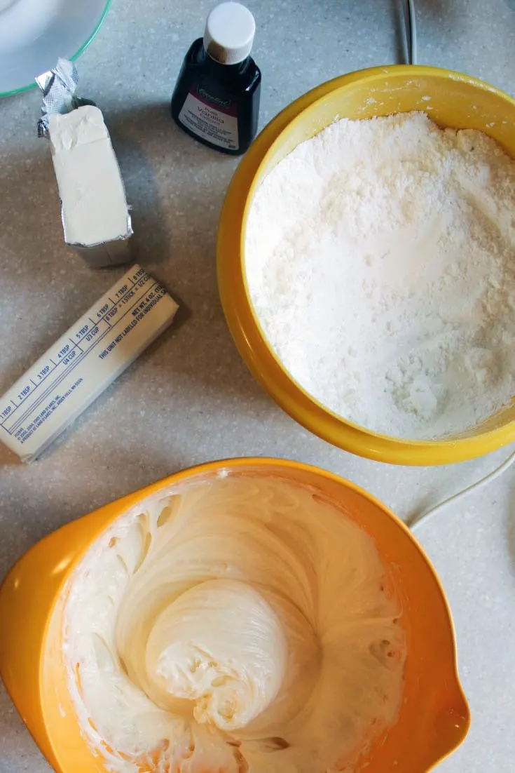 Ingredients for the best ever cream cheese frosting recipe