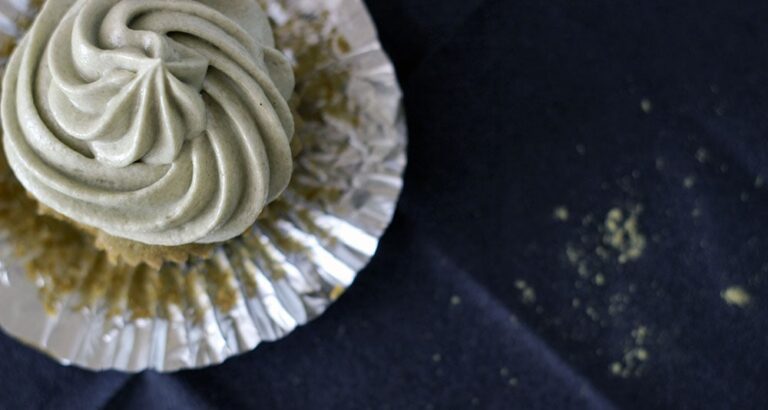 Green Tea Matcha Cupcake Recipe with Matcha Frosting