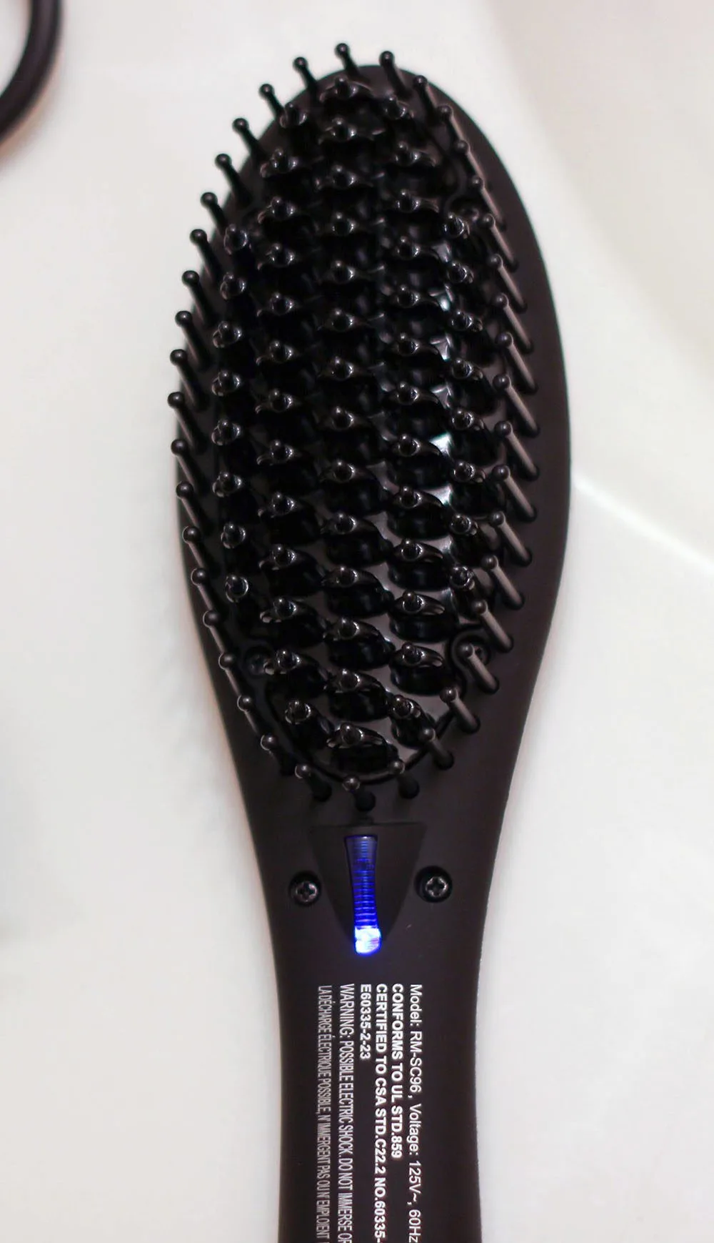 What brush to outlet use when straightening hair