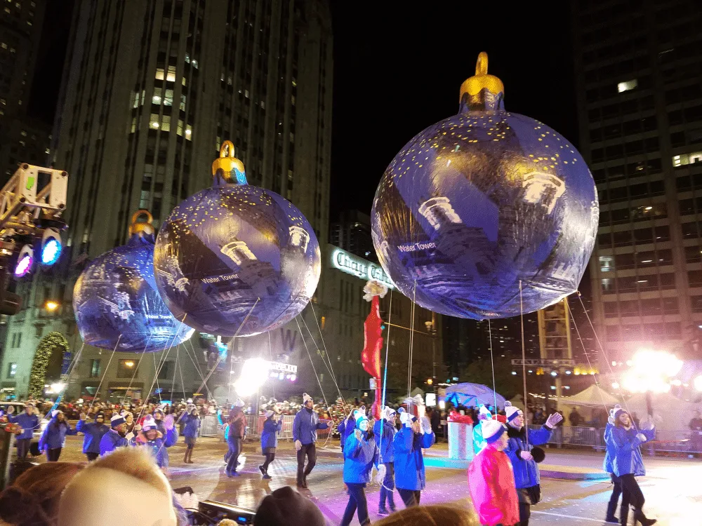 All the Best Parts of the Lights Festival in Chicago - Magnificent Mile 25th Anniversary Lights Festival #BMOLF #LightsFestival AD