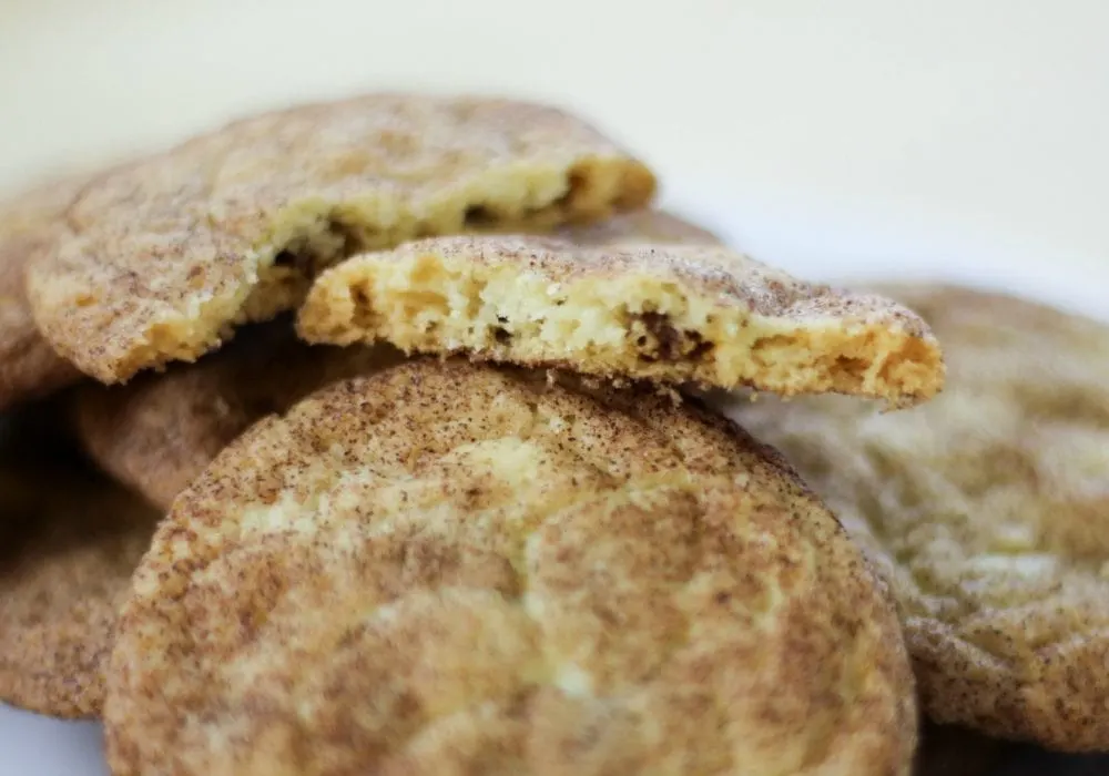 Chewy snickerdoodle cookies