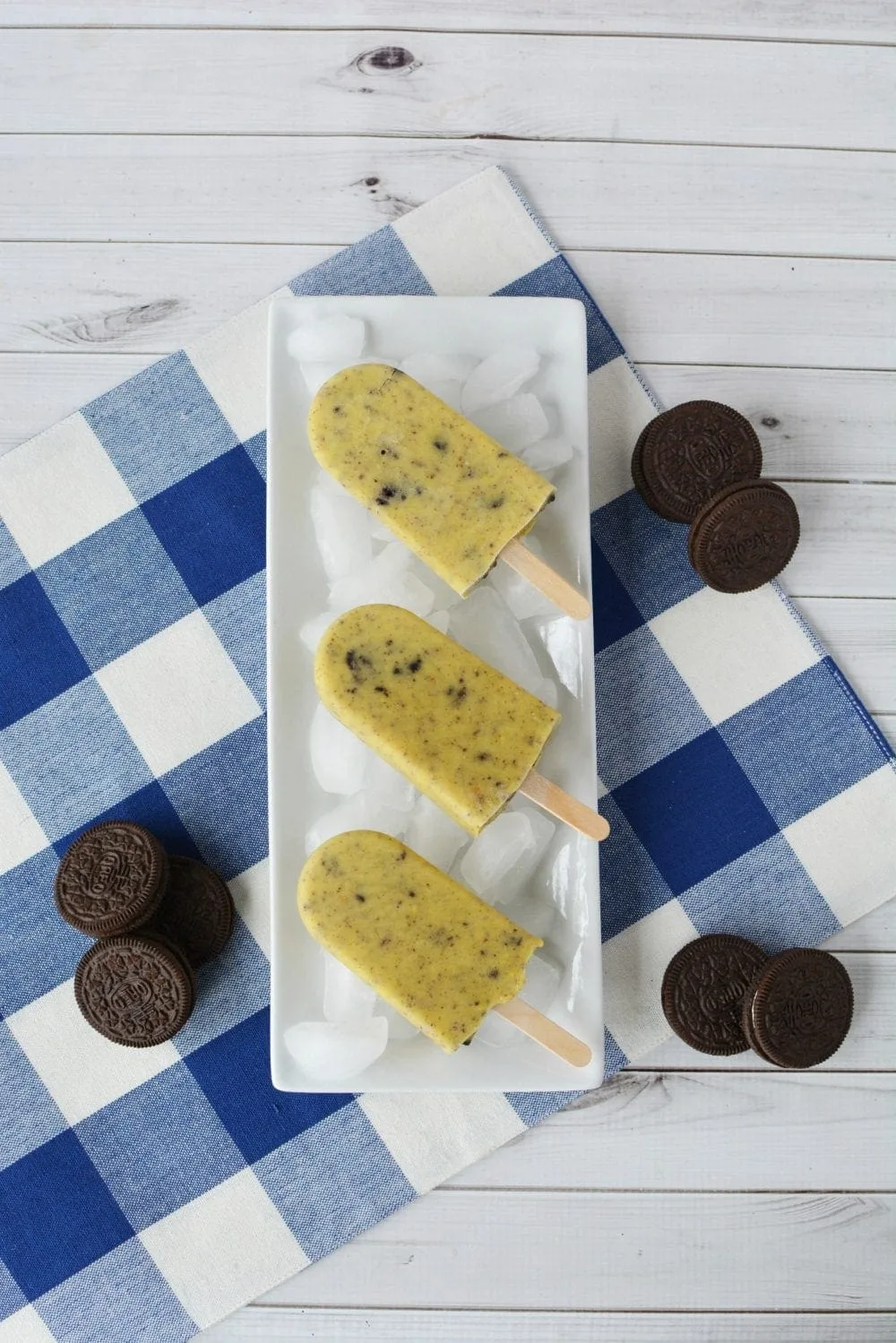Cookies and cream pudding pops