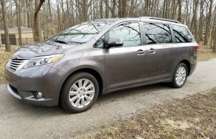 This Vehicle Can Organize Your Life - 2017 Toyota Sienna Review