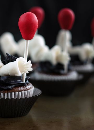 Creepy Clown Cupcakes Inspired by the IT Movie
