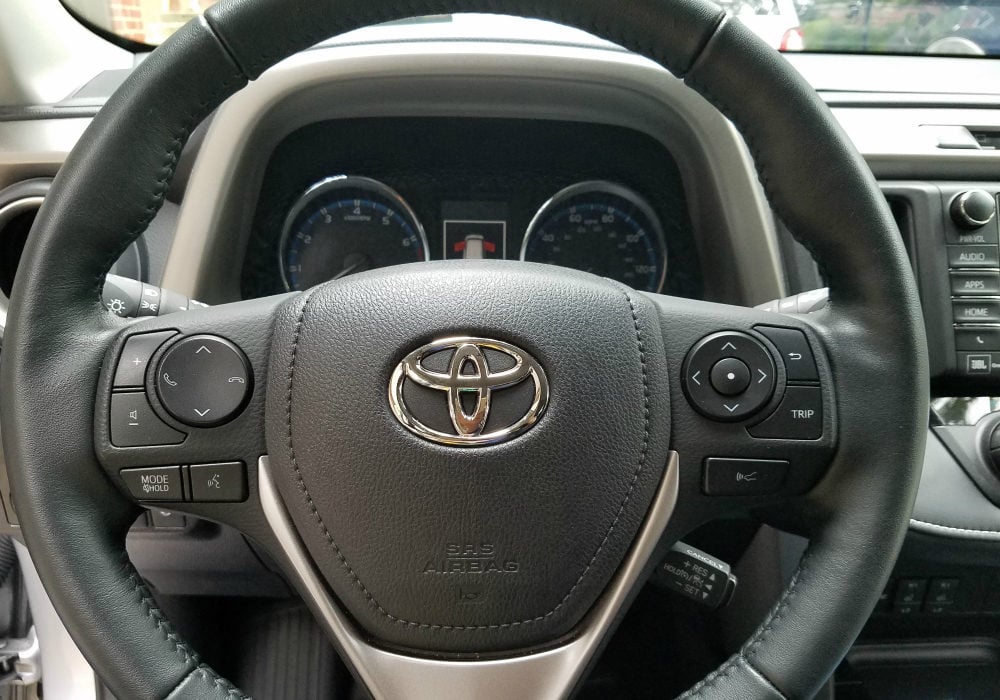 2017 Toyota RAV4 Review - Everyday Crossover Adventures