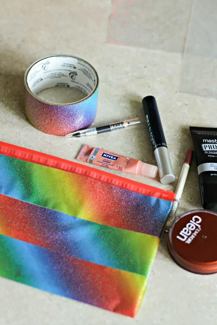 Super Simple, Magical DIY Makeup Bag or Binder Supply Bag