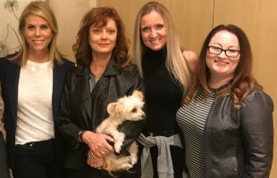Brace Yourself for A Bad Moms Christmas - In theaters November 1st! #BadMomsXmas Cheryl Hines, Susan Sarandon, Shelley VanWitzenburg, Stefanie Fauquet, and Penny :)