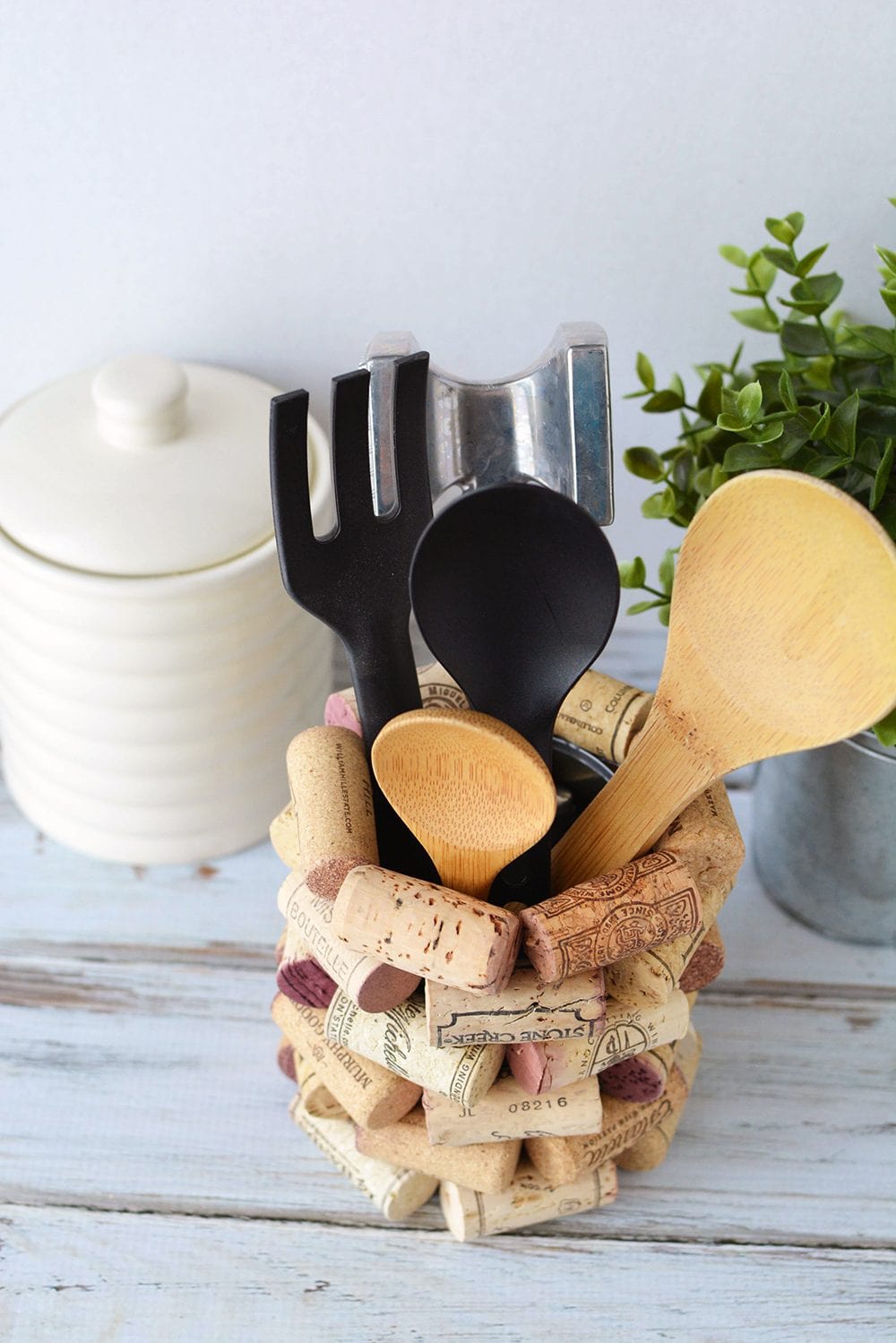 Wine Cork Craft Ideas - DIY Kitchen Utensil Holder