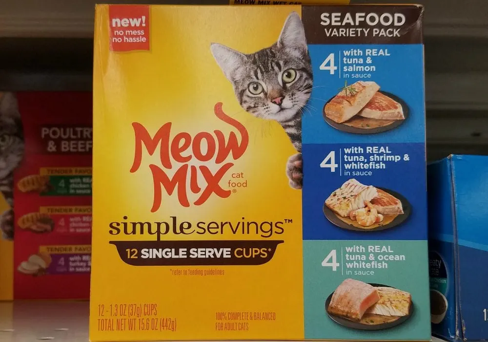 Super Easy Space Saving DIY Wet Cat Food Storage Hanger #MeowMixatMeijer #CollectiveBias AD