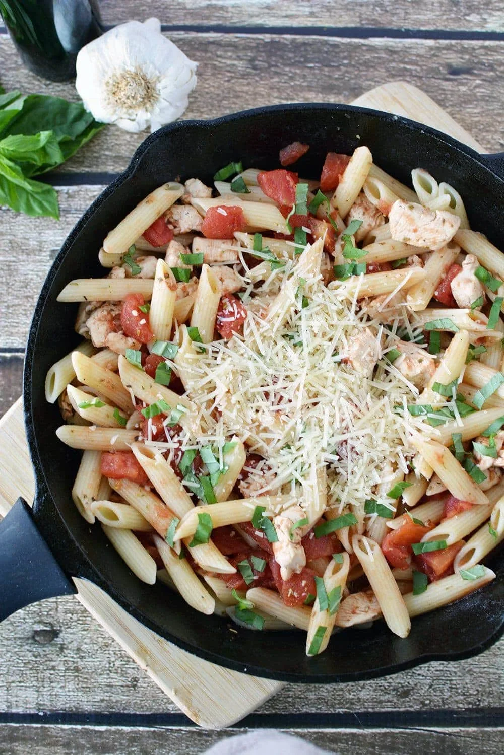 Skillet chicken pasta