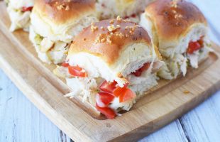 Pesto Chicken Sliders Recipe for Tasty Game Day Party Food