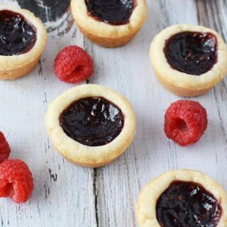 Easy Raspberry Tarts Recipe - Bite Sized Buttery Crunch