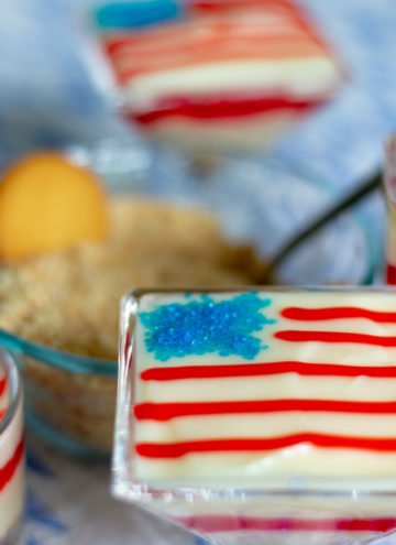 4th of July Desserts - Super Easy and Festive Pudding Parfaits #NILLASummerParty #IC AD