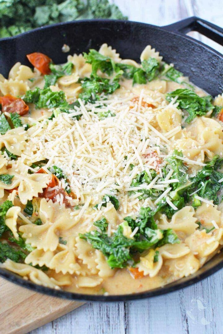 Kale Pasta Recipe - Great Meatless Monday Dinner Idea! A Magical Mess