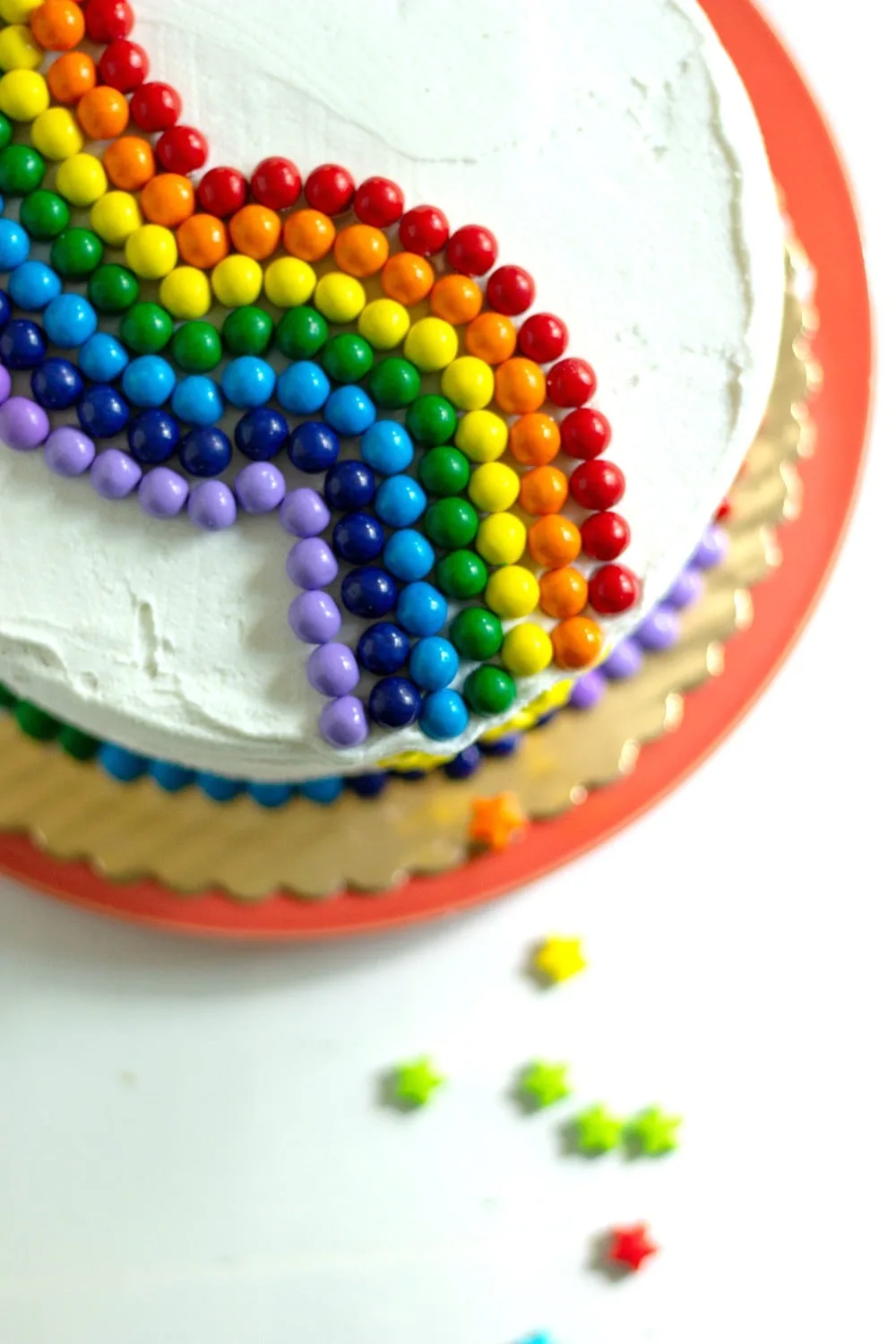 Quick and easy cake decorating - rainbow cake idea