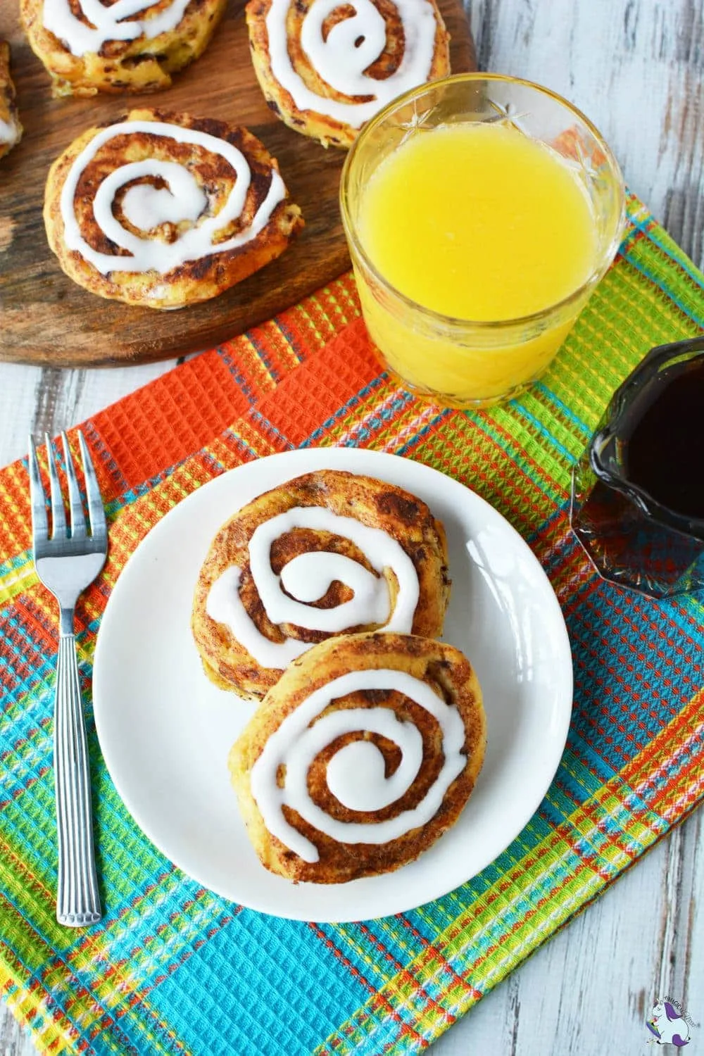 https://amagicalmess.com/wp-content/uploads/2018/10/super-easy-cinnamon-roll-french-toast-1000x1500.jpg.webp