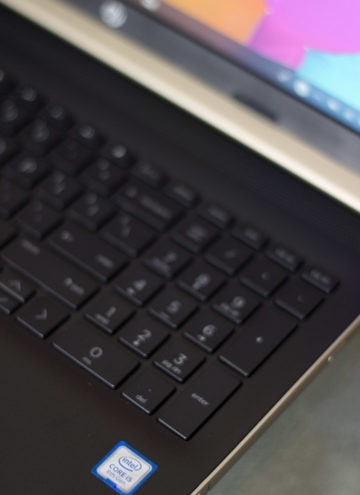 HP Laptop keyboard with Intel logo