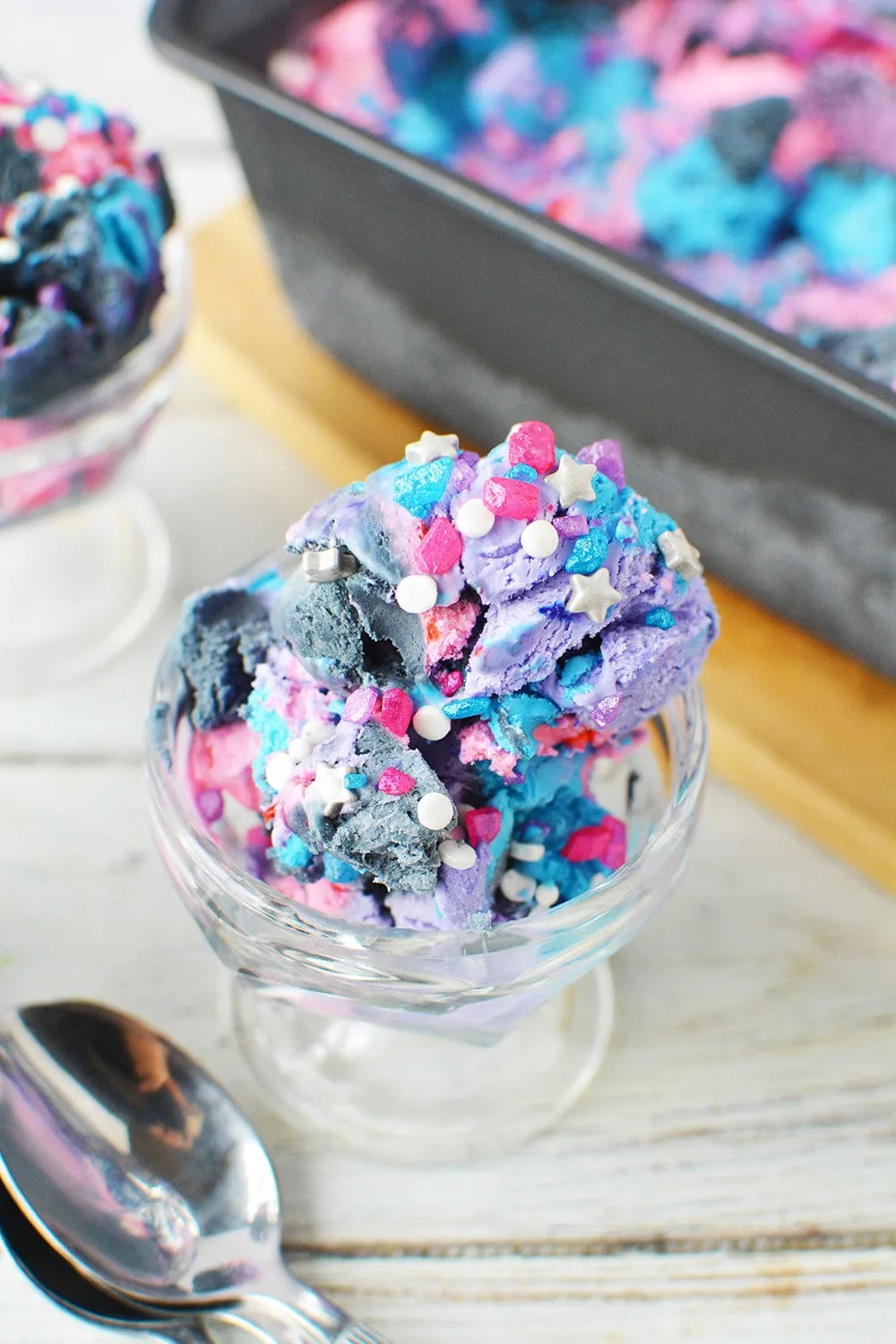 No-Churn Galaxy Ice Cream Recipe for your Space Party!