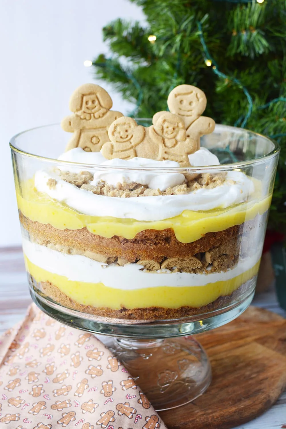 Gingerbread trifle with a Christmas tree on the table. 
